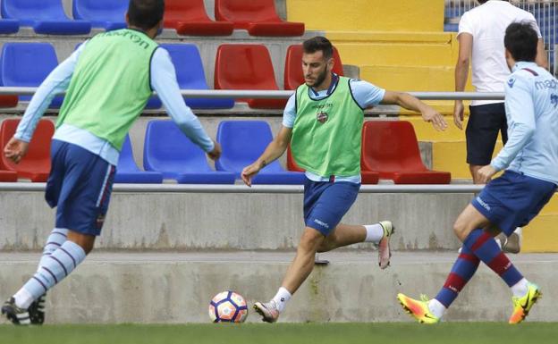 Iván López, en una foto de archivo de uno de los entrenamientos del Levante UD./LP