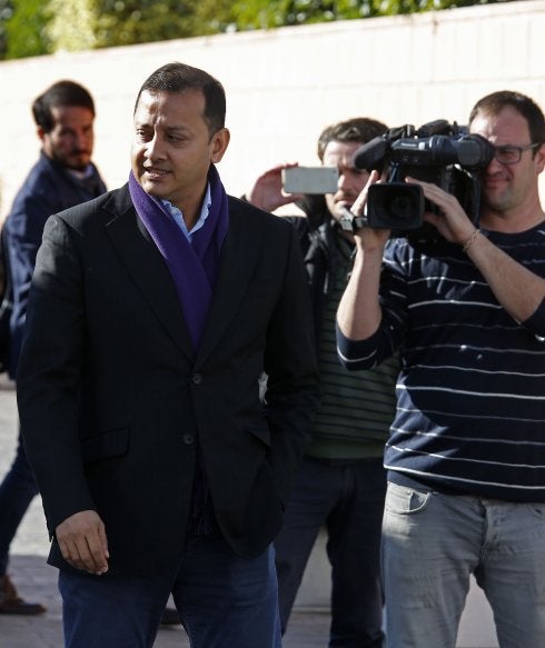 Nueva etapa. Anil Murthy arrancó ayer su etapa como presidente del Valencia, sustituyendo en el cargo a Layhoon Chan.