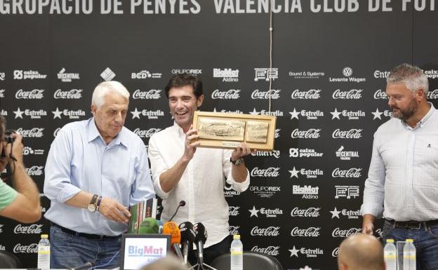 Marcelino García Toral en la cena de las Peñas del Valencia.