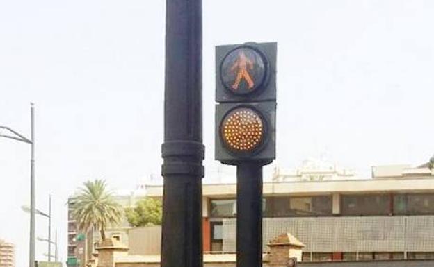 El nuevo semáforo. /