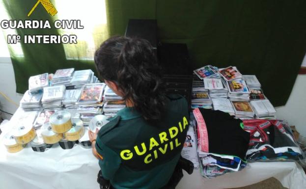 Más de 3000 CDs incautados en Cullera