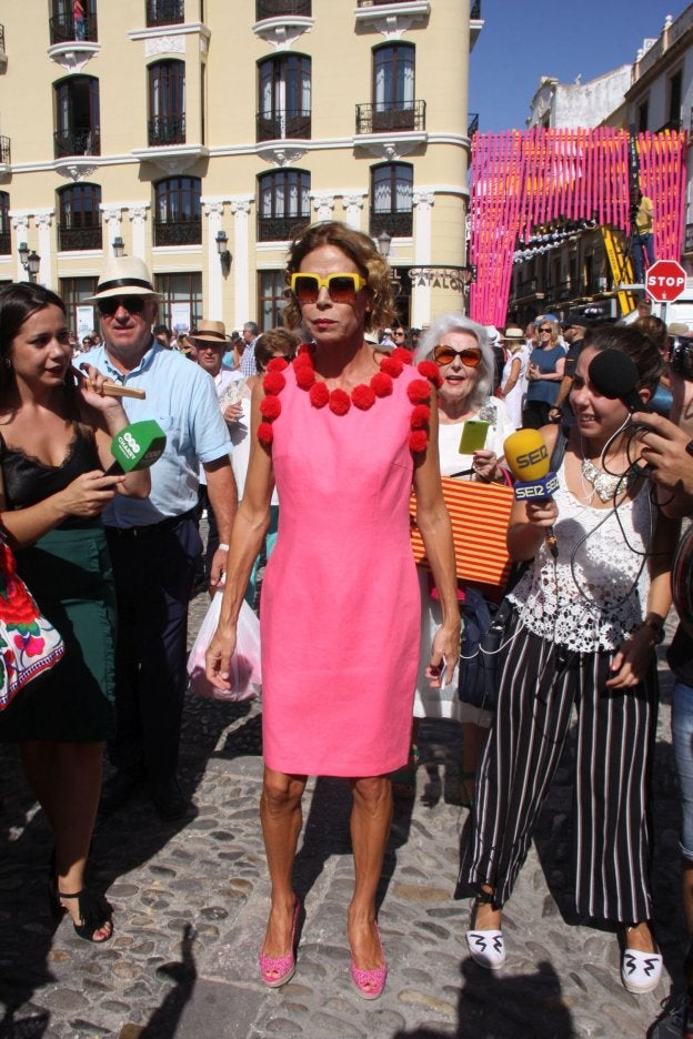 Ágatha Ruiz de la Prada, con un vestido de inspiración goyesca.
