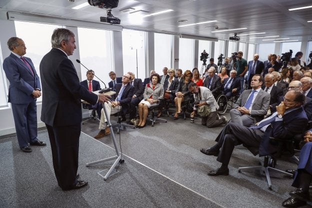 El presidente del Círculo de Empresarios, Javier Vega de Seoane, durante la presentación de su declaración sobre Cataluña.