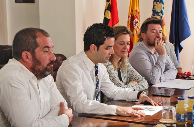 Representantes de Compromís, PSPV y Paterna Sí Puede, en una rueda de prensa la semana pasada. / lp