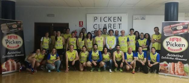 Camisetas amarillas. El equipaje del Picken Claret Runners empieza a ser reconocido en el pelotón de la carrera a pie, y el equipo fue presentado a finales de noviembre. / LP