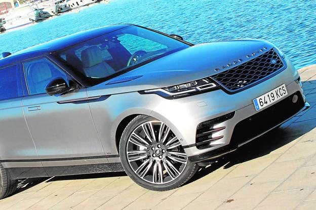 La versión 'First Edition' llega a tope de equipamiento con motor diesel de 300 o gasolina de 380 CV./