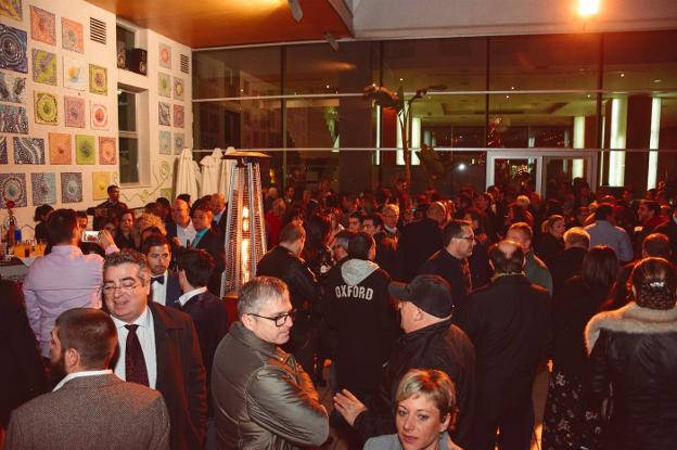 La tradicional cena de Navidad organizada por los socios de DestíSafor la pasada semana. / lp