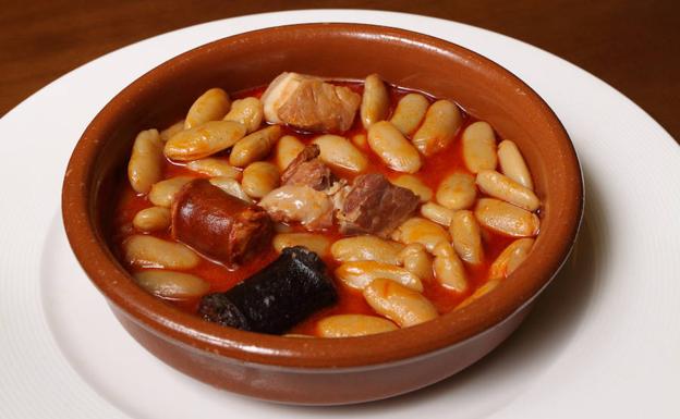 Fabada asturiana de 'La Taska Sidrería', semifinalista del concurso 'La Mejor Fabada del Mundo'.