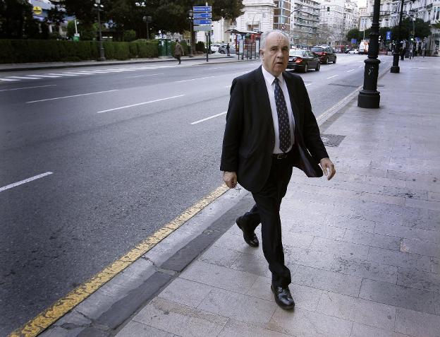 Rafael Blasco, en las proximidades del TSJ. / J. SIGNES
