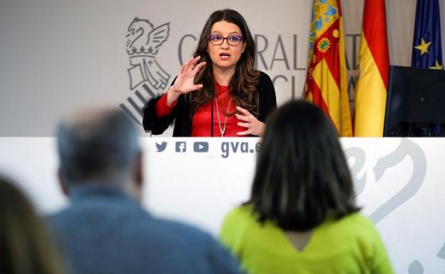 Oltra, durante la rueda de prensa. /Efe