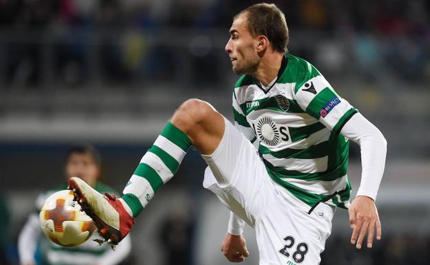 Bas Dost, durante el encuentro ante el Viktoria Pilsen./AFP