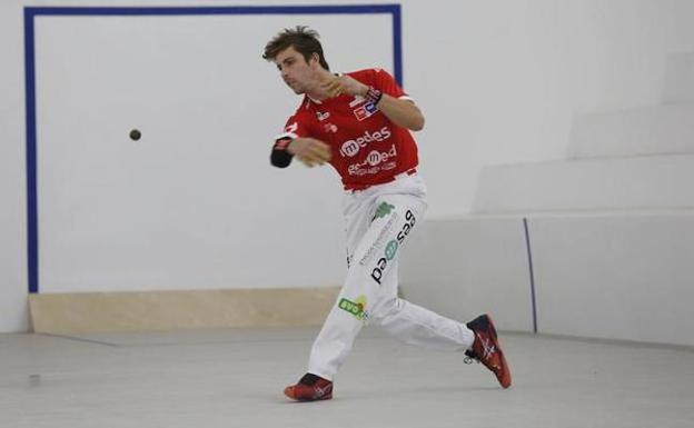 La pilota mira de reojo a las apuestas por internet