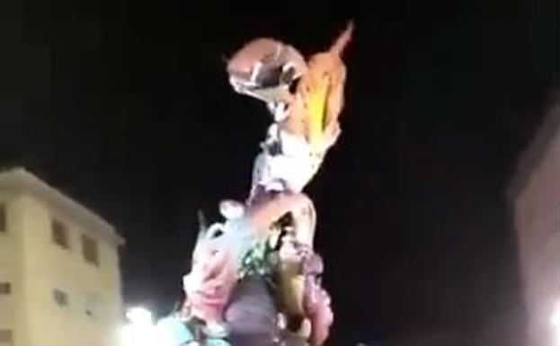 La falla La Victoria en Puerto de Sagunto, primer premio de Especial de este año./
