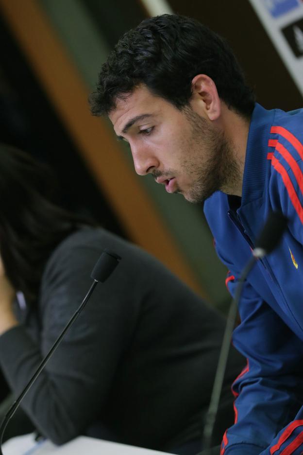 Parejo, durante la rueda de prensa de ayer. / efe