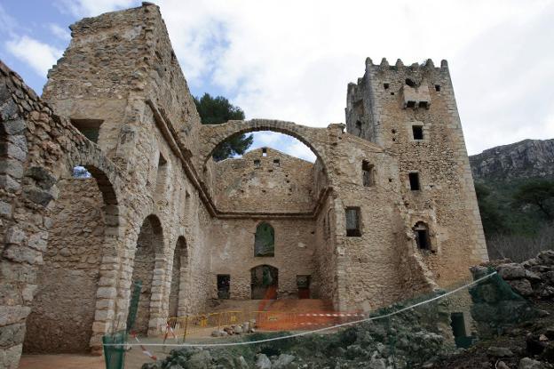 Monasterio de la Murta, que lleva décadas esperando una rehabilitación. / f. garcía