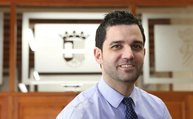 El alcalde de Paterna regresa a su trabajo en FGV y dejará de cobrar del Ayuntamiento