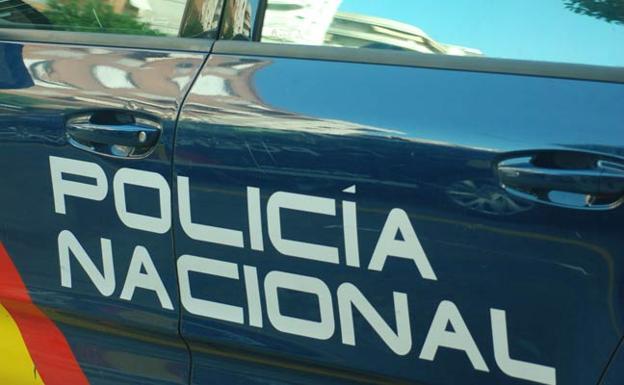 Roba un reloj de 8.000 euros con el 'beso cariñoso' a un anciano en Dénia