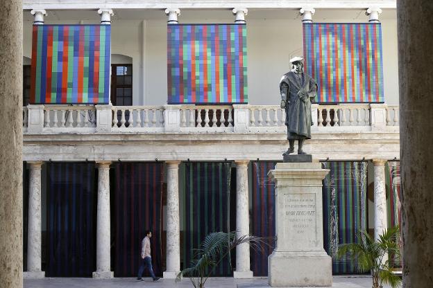 El claustro de la Nau. / irene marsilla