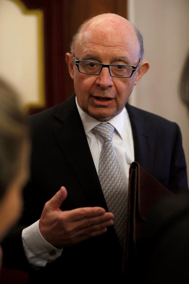 El ministro Cristóbal Montoro. / EFE/Fernando Alvarado
