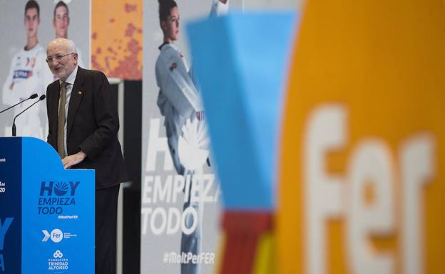 El presidente de la Fundación Trinidad Alfonso, Juan Roig, durante la presentación de la sexta edición del Proyecto FER./EFE/ Miguel Angel Polo