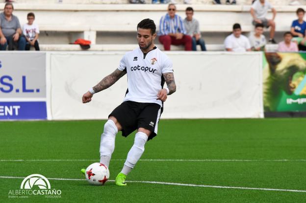 El Ontinyent apurará sus opciones de seguir luchando por la promoción. / f. a. c.