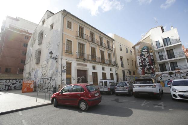 Antigua sede del Centro Excursionista, en la calle Tavernes de Valldigna. /J. J. Monzó