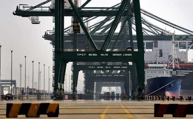 Puerto de Tianjin.