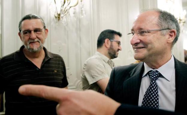 Llinares, a la derecha, director de la Agencia Antifraude. /LP