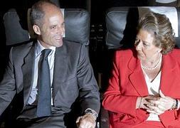 Francisco Camps y Rita Barberá, en un acto público. / EFE/