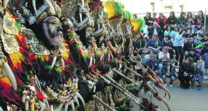 Momento del desfile del Pregó con los Moros d'Alqueria que son uno de los emblemas de las fiestas de la Magdalena en Castellón. ::
LP/
