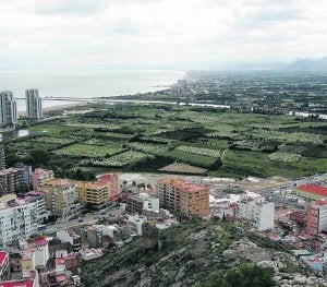 Vista aérea de parte del término de Cullera desde el castillo. ::
FRANCISCO GARCÍA/