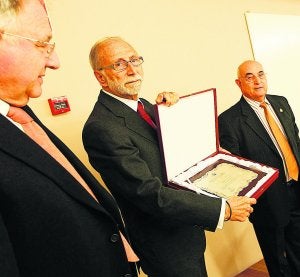 La RACV recuerda «la defensa del valencianismo» de Teodoro Llorente