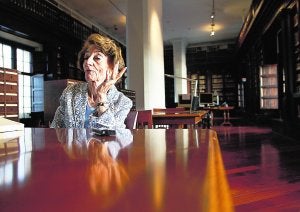 La directora de la biblioteca en la entrevista.::
IRENE MARSILLA/