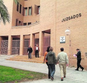 Acceso a los Juzgados de Gandia. ::
J.RIBES/