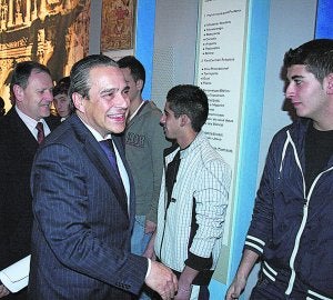 Un instante de la presentación de la nueva edición de la Escola Taller. ::
LP/