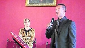 El nuevo secretario del Ayuntamiento de Alzira. ::
LP/