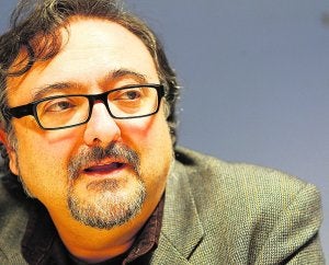 El escritor Eloy M. Cebrián. :: TXEMA RODRÍGUEZ/