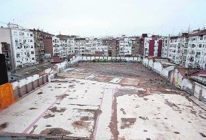Solar en el que se ubicará el nuevo colegio de Ruzafa. / L. P./