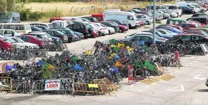 El depósito de bicicletas en las instalaciones de Paiporta, este miércoles. :: IRENE MARSILLA/