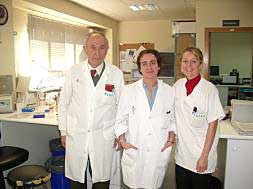 Los investigadores Pascual Bolufer (i), Eva Esteban y Sarai Palanca./