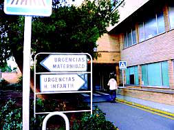 Puerta de urgencias en el hospital La Fe de Valencia./