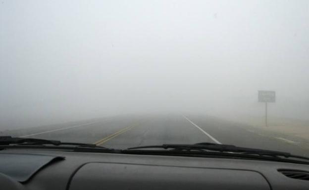 Consejos de la DGT para conducir con lluvia o niebla en otoño