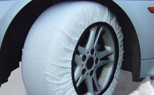 Cómo poner las cadenas con nieve o hielo al coche 