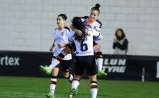 El Valencia rescata un punto vital frente al Deportivo