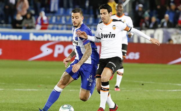 Dani Parejo, durante un partido contra el Alavés./EFE/David Aguilar