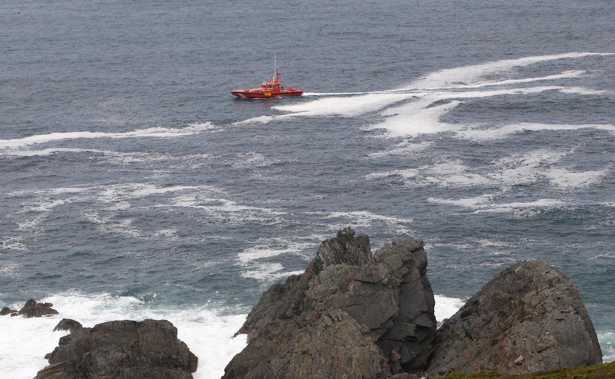 Buscan A Un Empresario Valenciano Desaparecido Tras Caer Al Mar En Una Playa Gallega Las Provincias