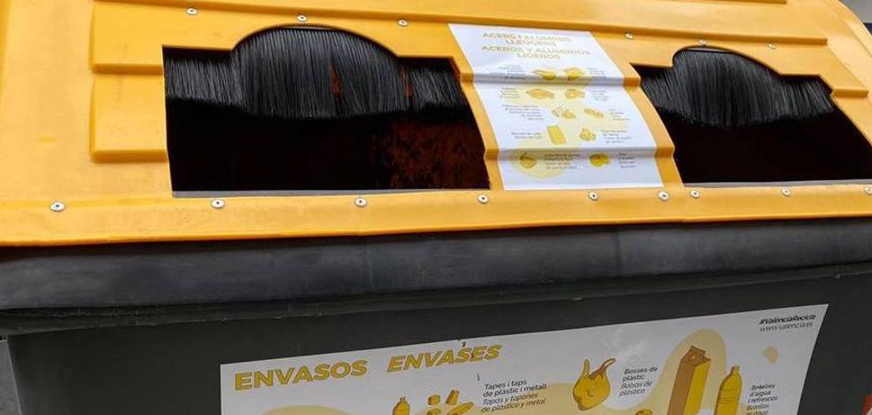 Cápsulas Nespresso | Nuevas normas de reciclaje en Valencia para el uso del  contenedor amarillo | Las Provincias