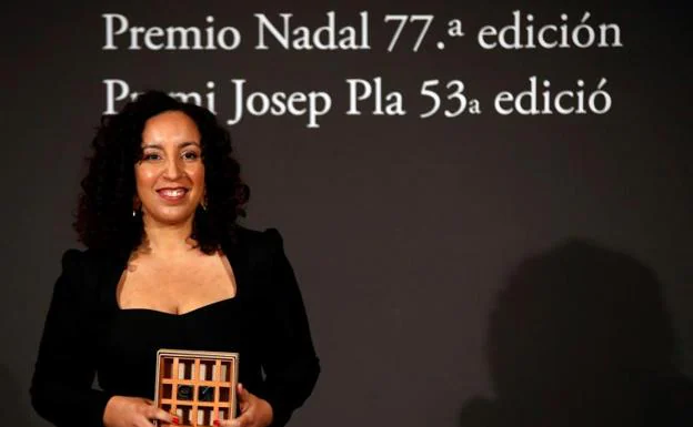 Najat el Hachmi gana el Premio Nadal