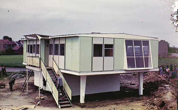 'Casa Métropole', en Tourcoing. Vivienda desmontable de aluminio diseñada por Jean Prouvé en 1950. /R. C.