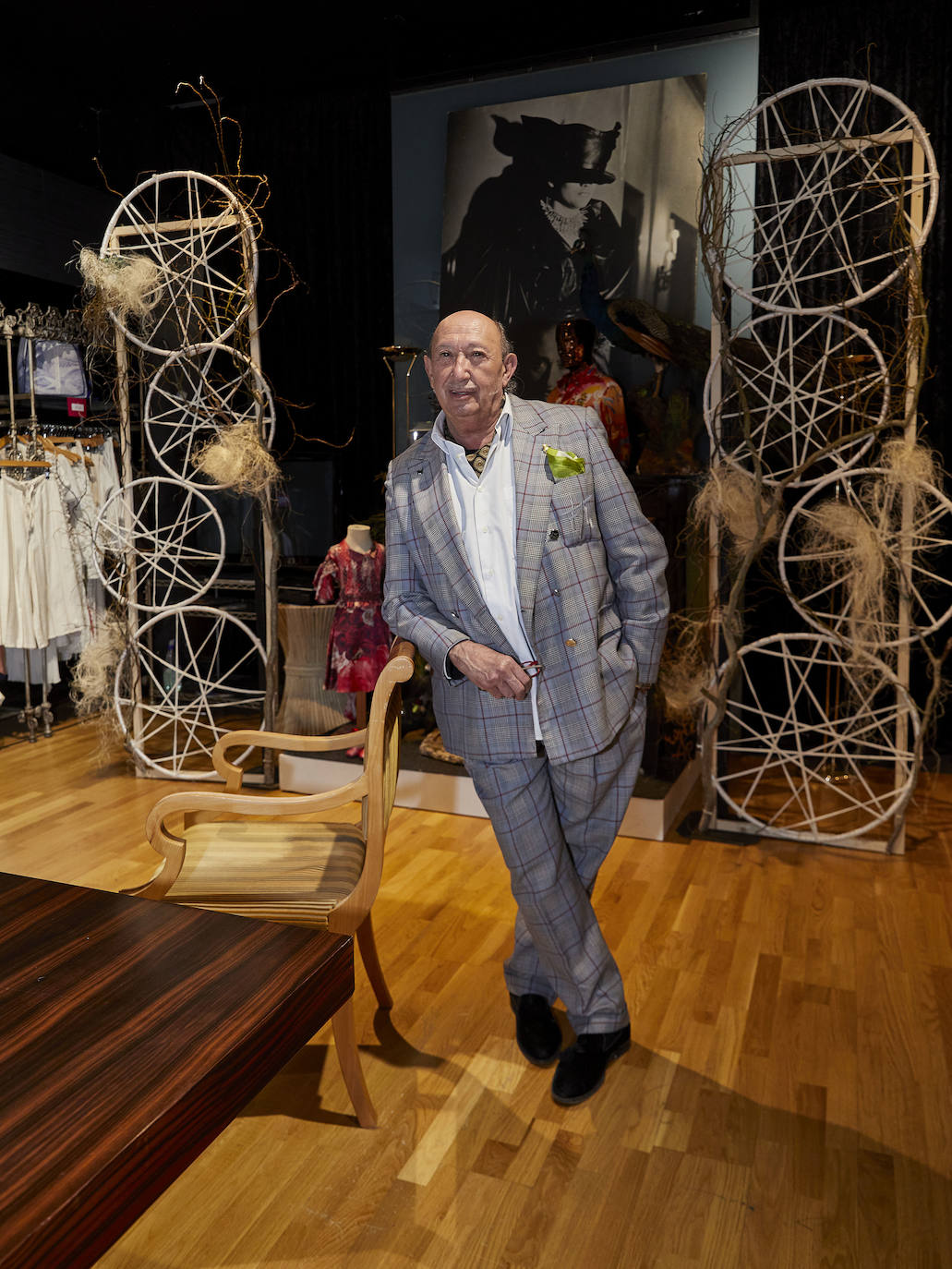 Fotos: Francis Montesinos, el diseñador valenciano más internacional | Las  Provincias